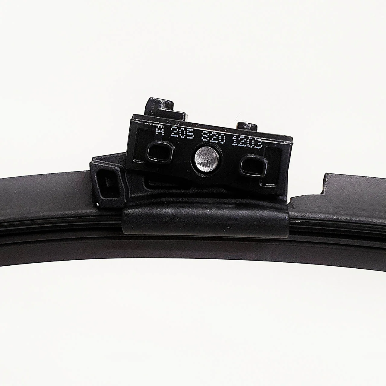 Genuine Mercedes-Benz C Class 205 Models, GLC, EQC Front Wiper Blades - Image 3