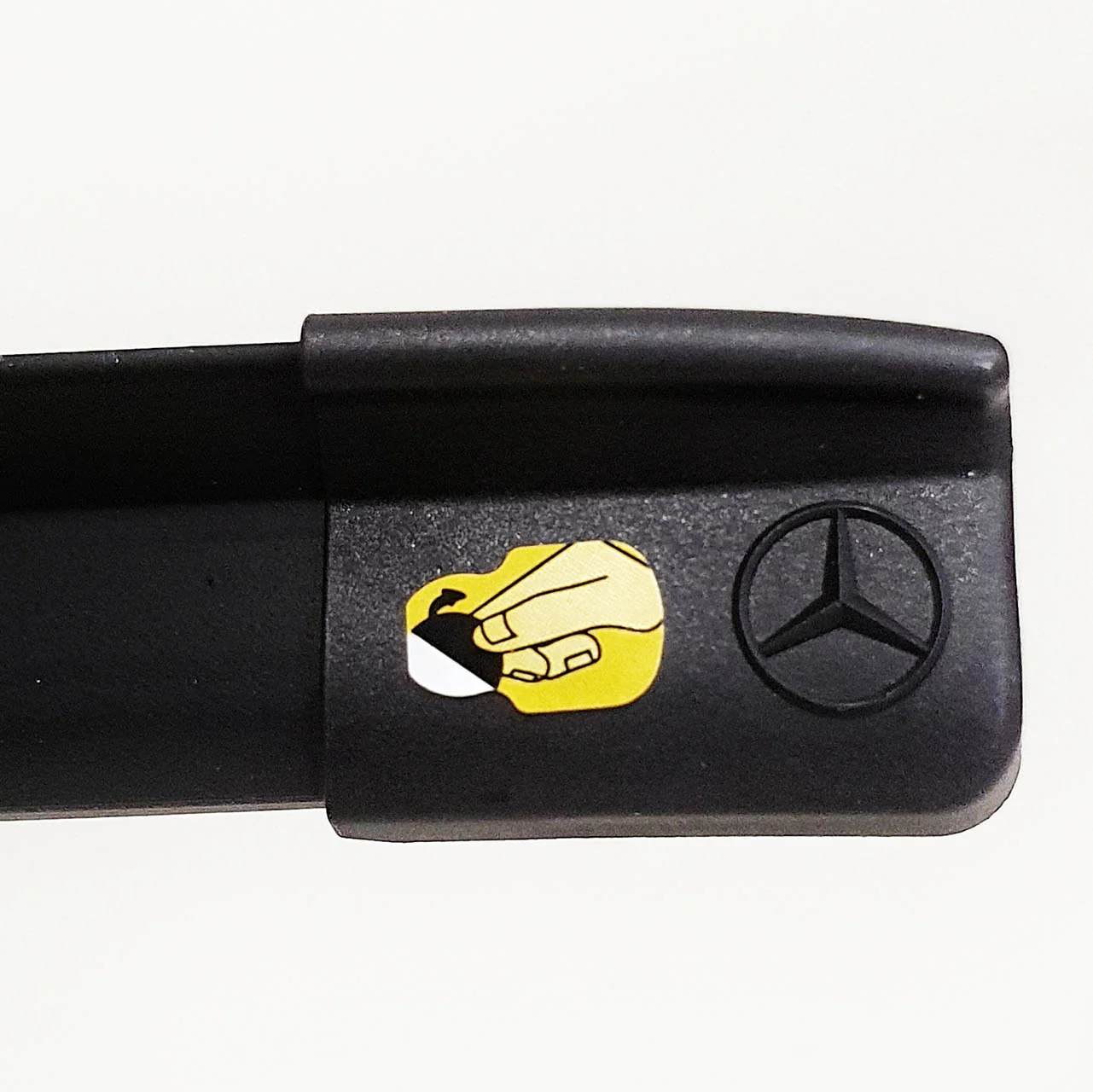 Genuine Mercedes-Benz C Class Front Wiper Blades 206 Models - Image 5