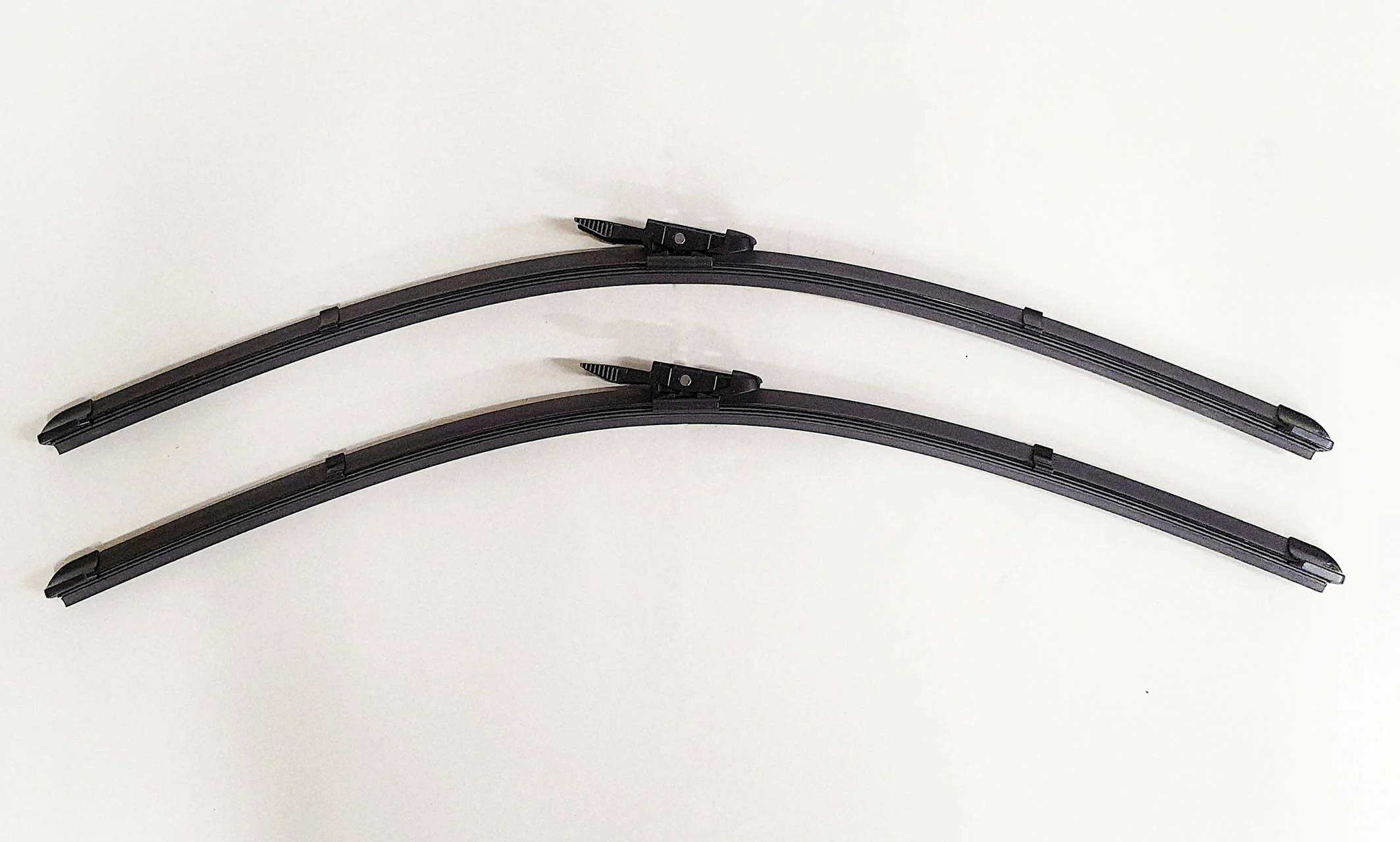 Genuine Mercedes-Benz C Class Front Wiper Blades 205 Models (2014) - Image 6