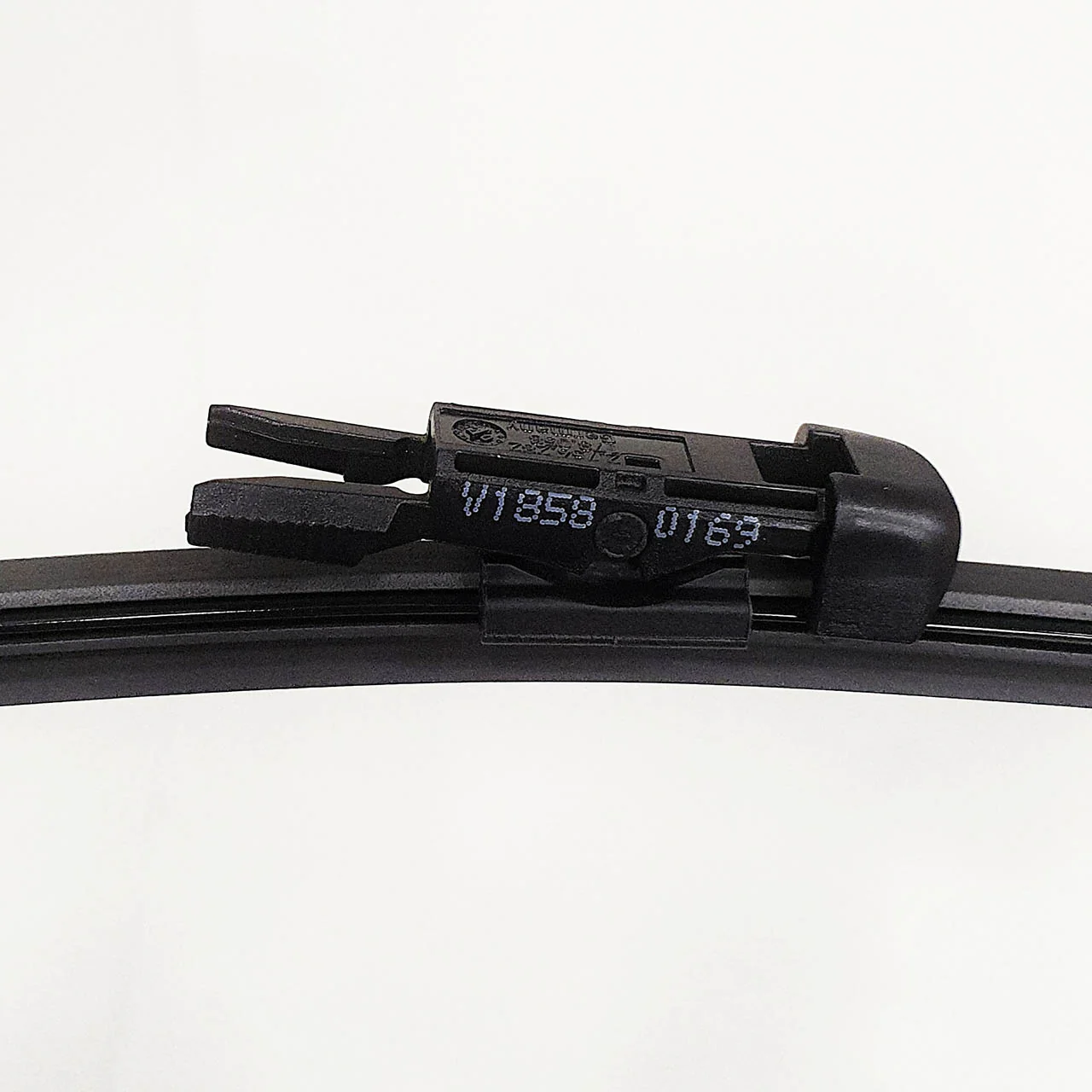 Genuine Mercedes-Benz C Class Rear Wiper Blade 205 Models - Image 3
