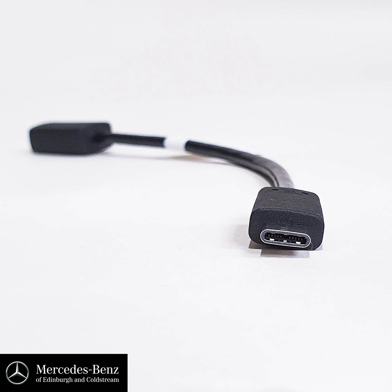 Genuine Mercedes-Benz Media Interface Adapter Cable USB To USB-C - Image 3