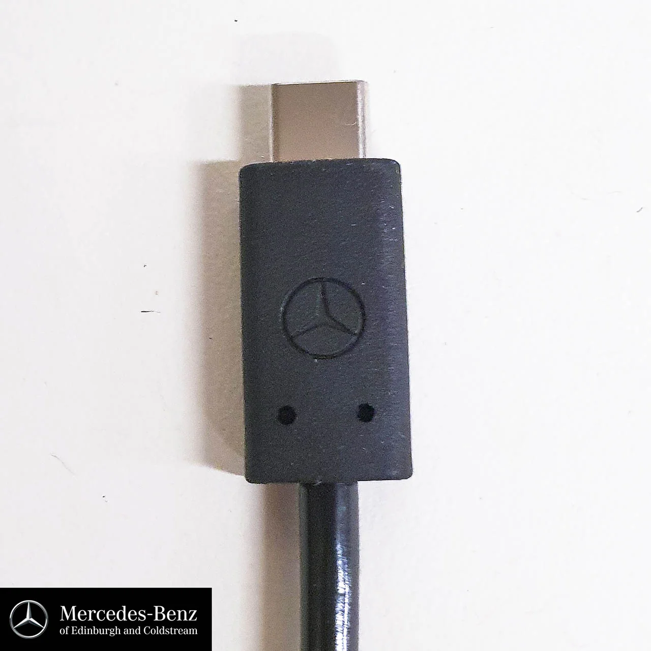 Genuine Mercedes-Benz Media Interface Adapter Cable USB To USB-C - Image 6