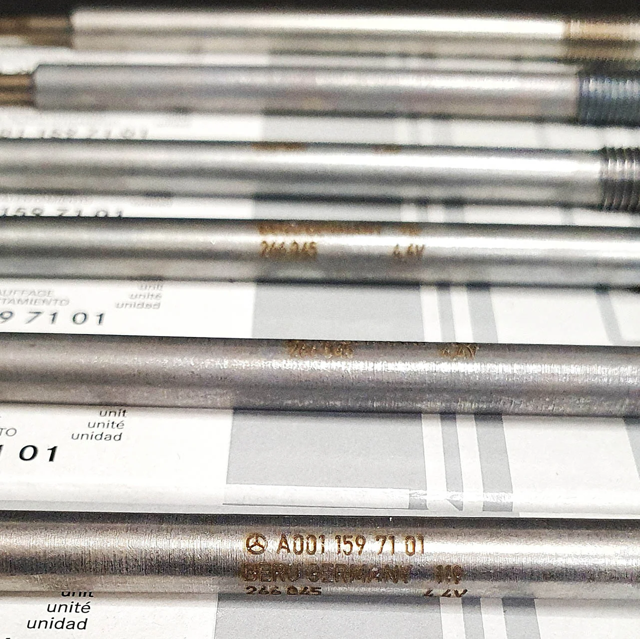 Genuine Mercedes-Benz OM642 V6 Diesel Glow Plugs - Set Of 6 - Image 4