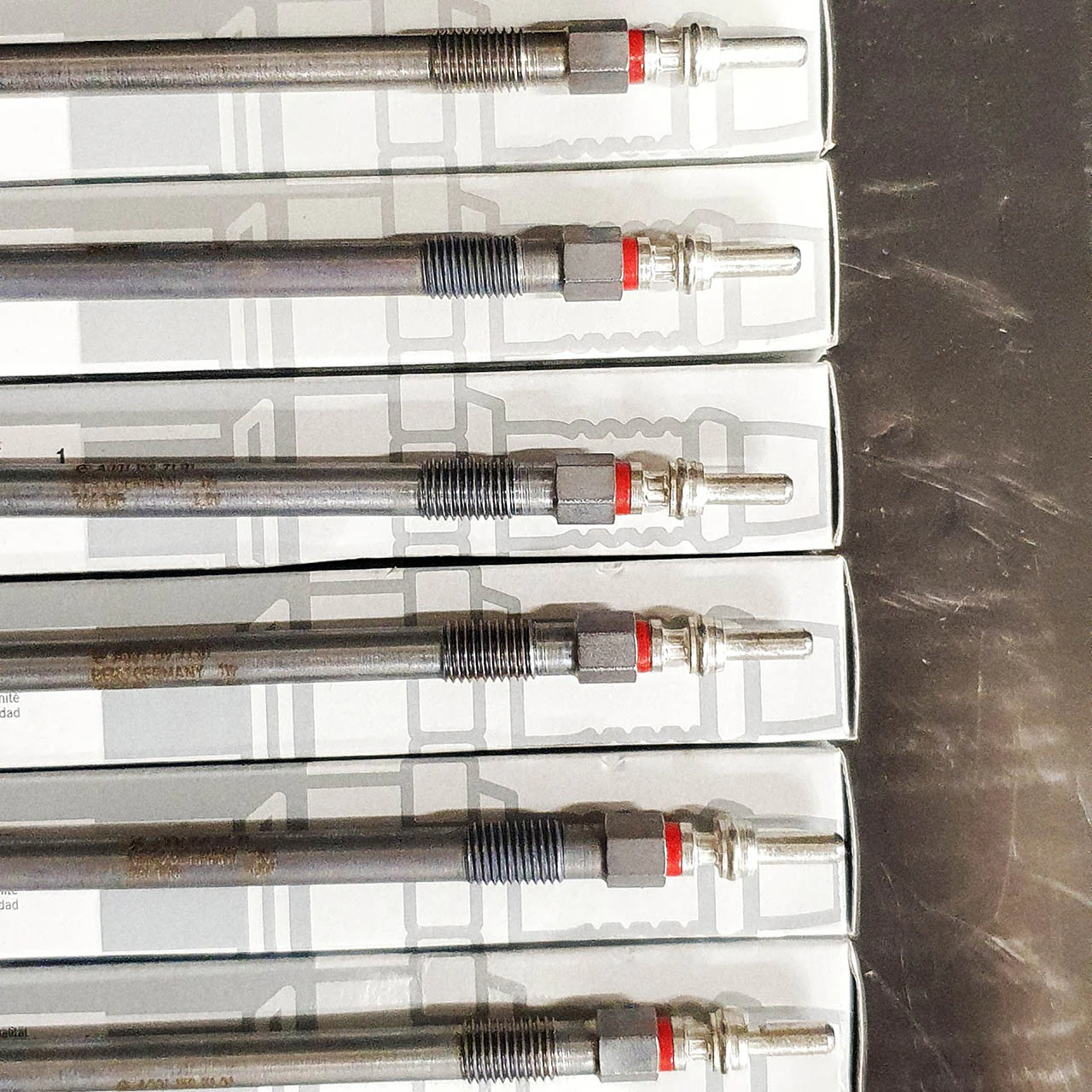 Genuine Mercedes-Benz OM642 V6 Diesel Glow Plugs - Set Of 6 - Image 6