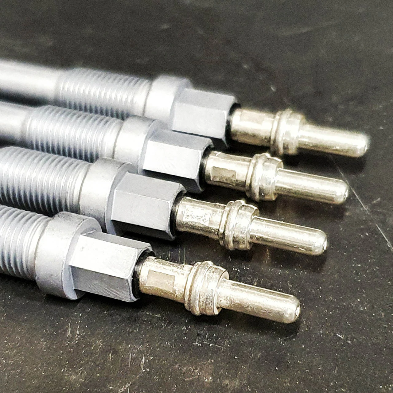 Genuine Mercedes-Benz OM651, OM654 Diesel Glow Plugs - Set Of 4 - Image 4