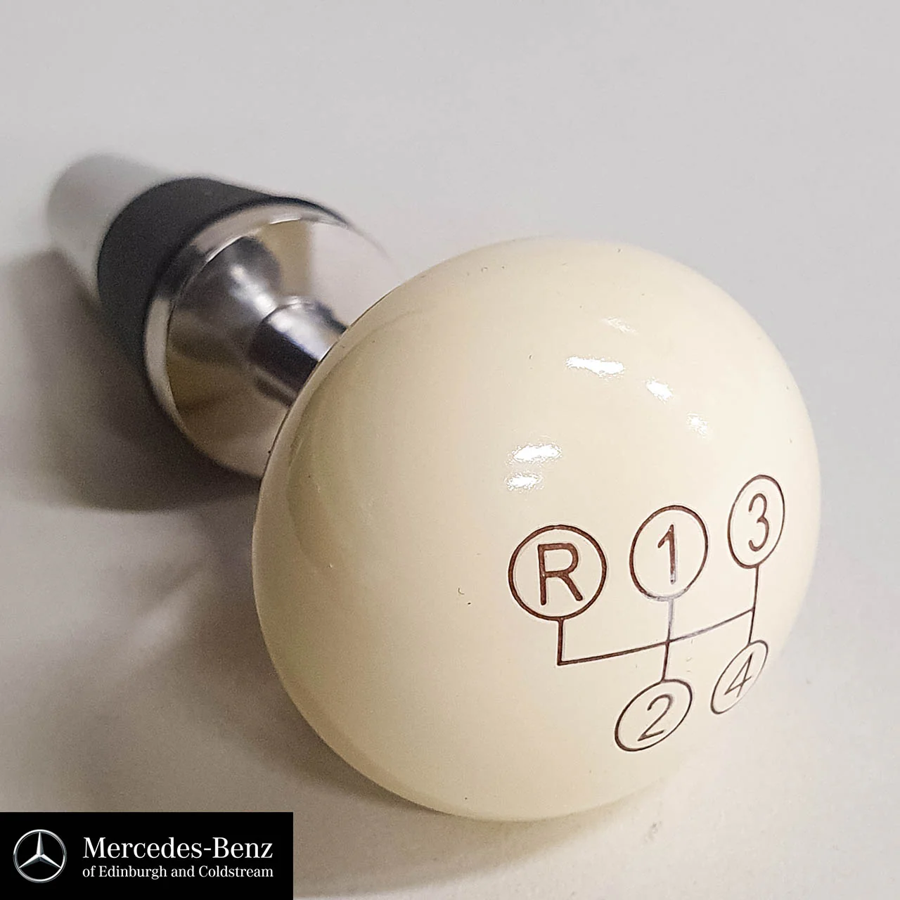 Mercedes-Benz Wine Stoppers Set - Image 3